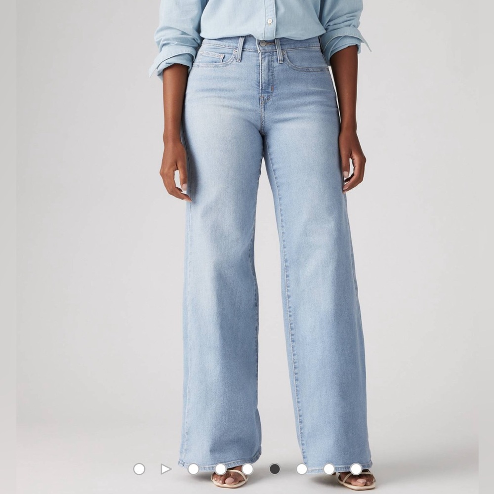 Levi's 318 Shaping Wide Leg Light Blue Women's Denim Jeans